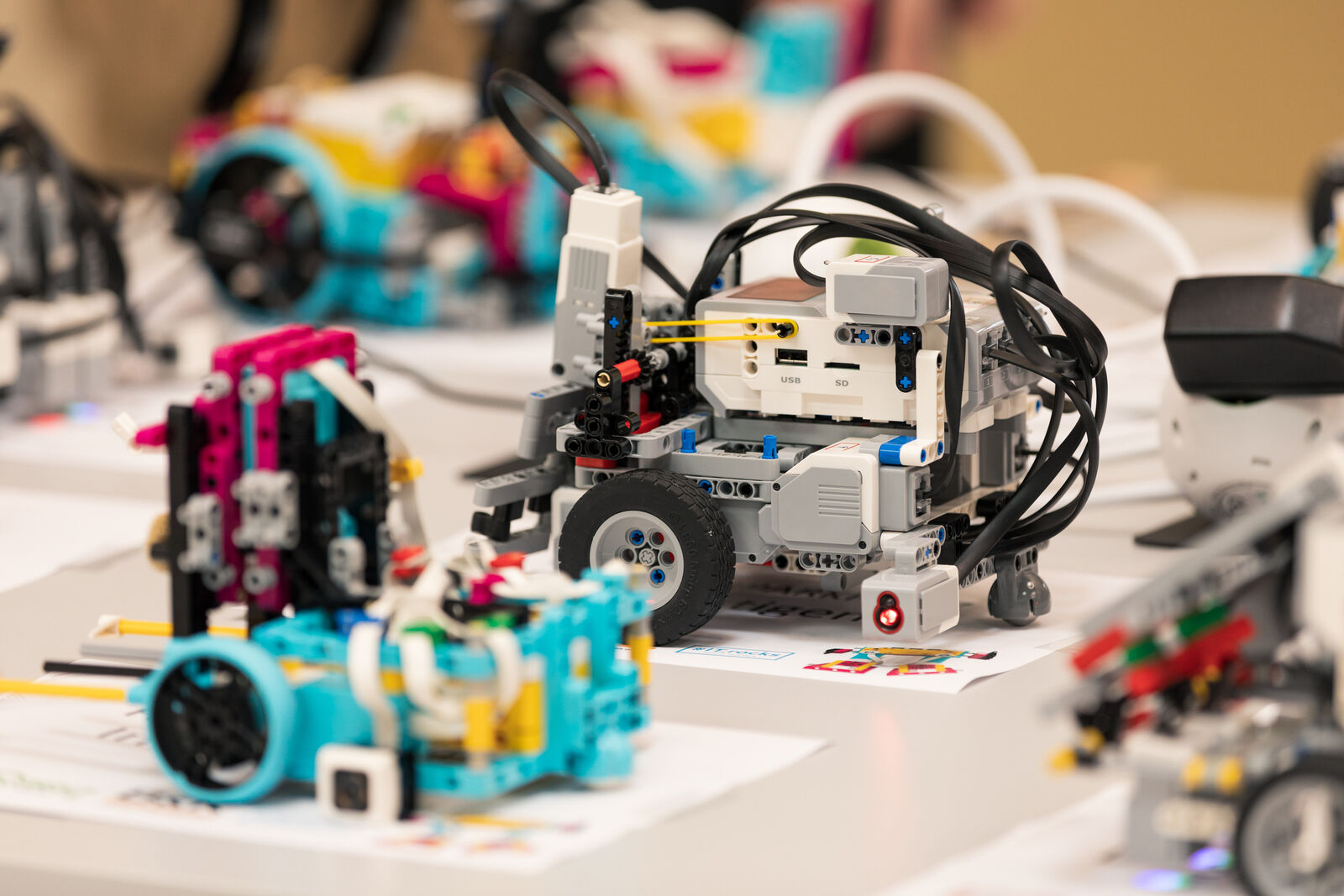 Lego Mindstorms EV3 now available in Europe and in stock at Génération  Robots! - Génération Robots - Blog